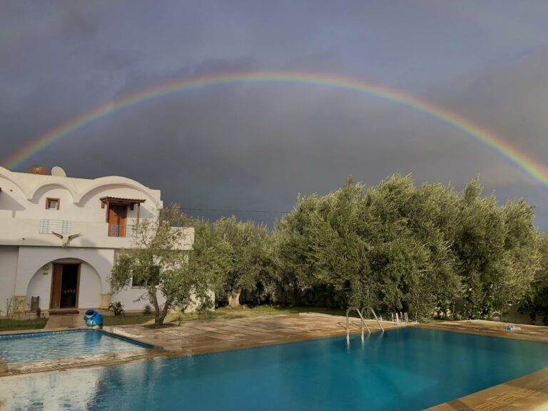lodge-piscine-arc-en-ciel-tunisie