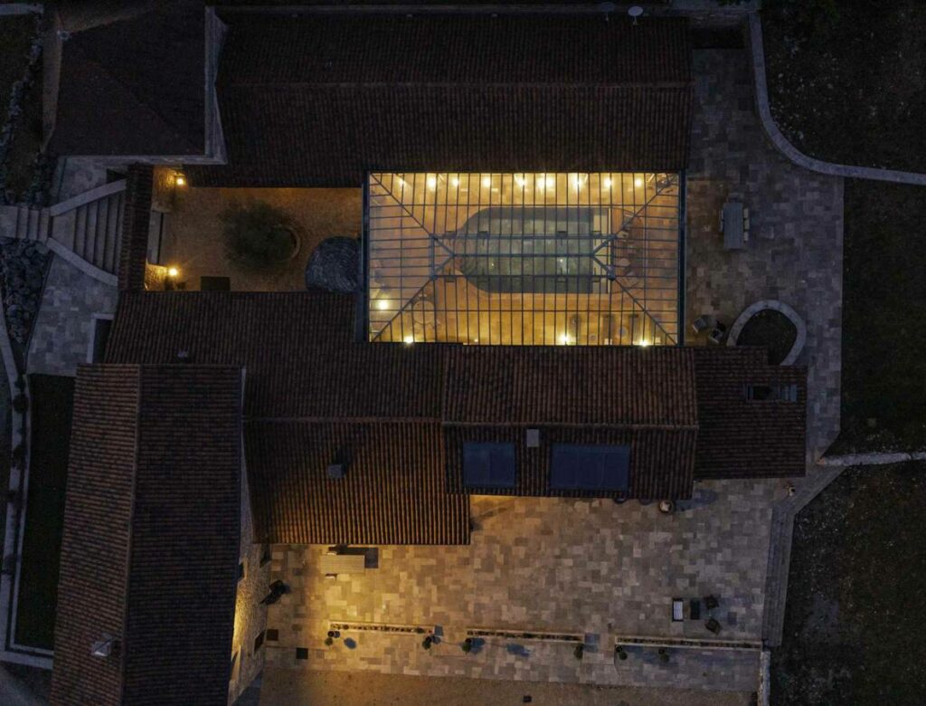 lodge-chasse-occitanie-vue-aerienne